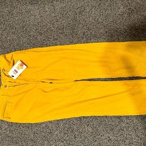 Simpsons yellow corduroy Levi’s 34x32 brand new